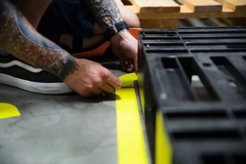 Extra erős padlójelölő szalag