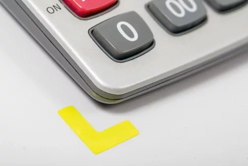 GEToolbox® Asztali tárhely jelölés Hosszú L-forma 7,5 mm FEHÉR