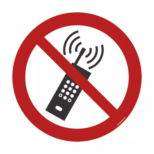 Bekapcsolt mobiltelefon használata tilos P013 300 mm biztonsági jel